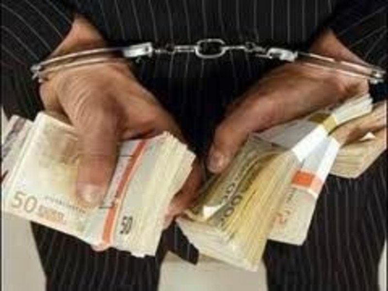 В Астраханской области пошел под суд следователь, вымогавший деньги у подозреваемого