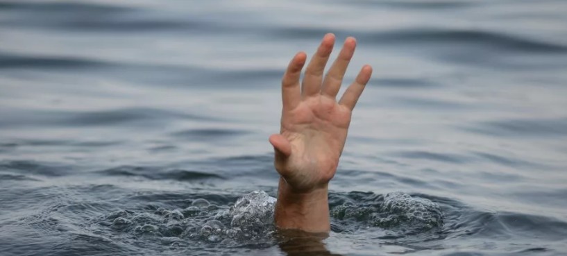 Под Астраханью мужчина, отказавшись от помощи, утонул на глазах у рыбаков