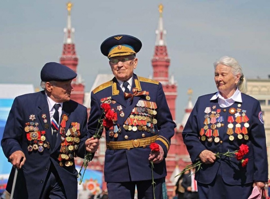 Астраханские ветераны получат по 10 000 рублей ко Дню Победы