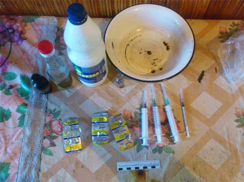 Вечеринка у наркомана дома…