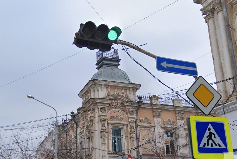 Светофор рядом с Шарлау оперативно починили по просьбе жителей