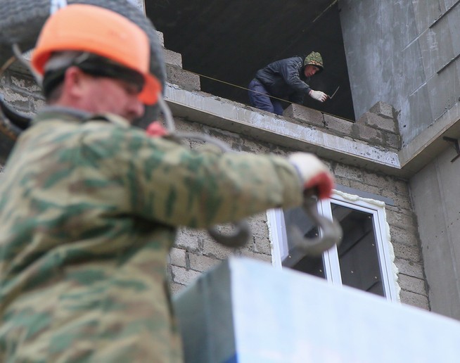 Астраханская область намерена решить вопрос переселения жильцов ветхих домов к 2017 году
