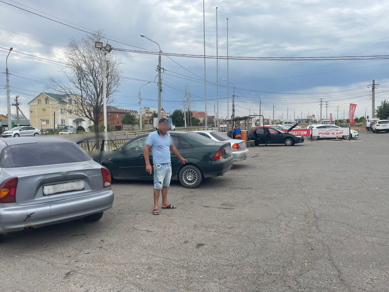 Астраханка отдала таксисту 65 000 рублей