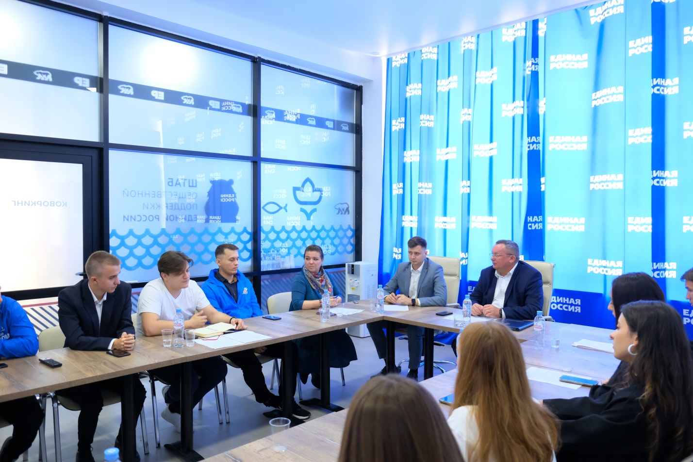 Отцы и дети: как волонтерство объединяет астраханцев разных поколений