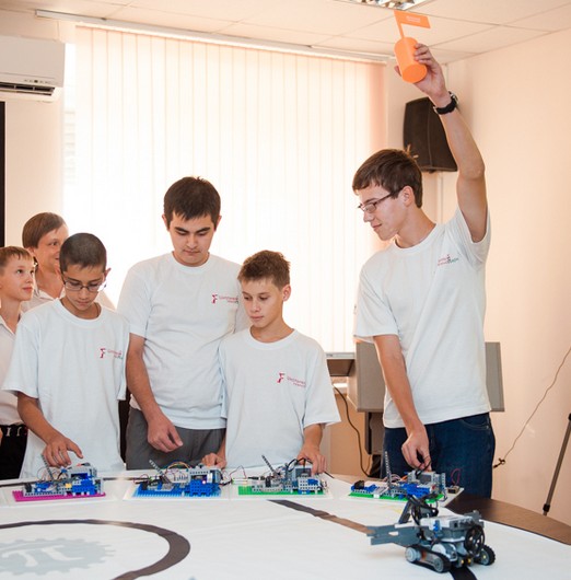 Теплица для гениев. Первый в России школьный технопарк открылся в Астрахани