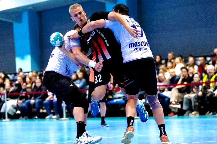 Астраханское «Динамо»  дома буквально «съели» подмосковные «медведи» 