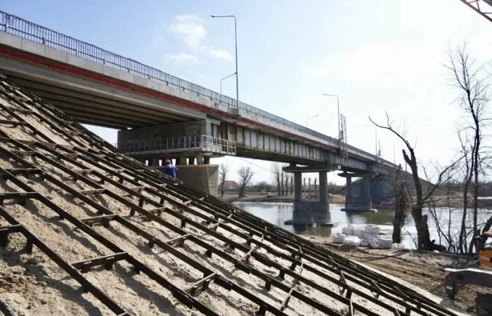 Первым в текущем году в Астраханской области могут открыть мост через реку Корсака 