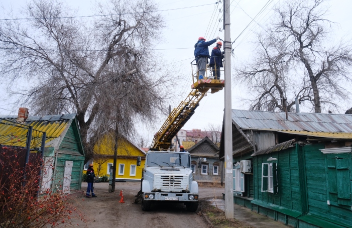 В Астрахани продолжается модернизация уличного освещения