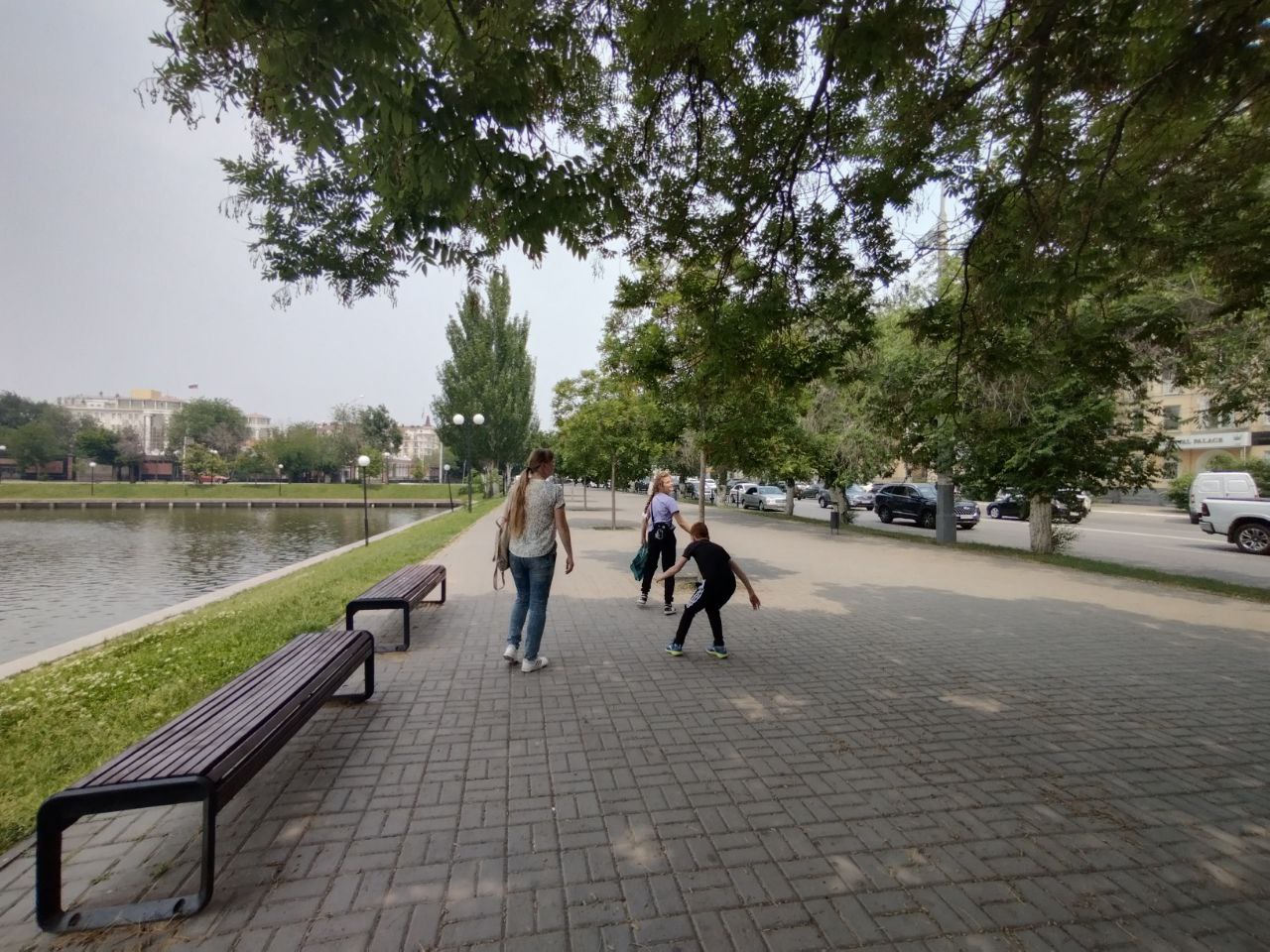 Резкое похолодание и пыльная буря: погода готовит сюрпризы астраханцам