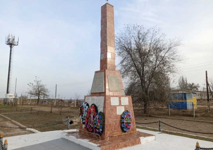 В астраханском селе отреставрируют военный обелиск к юбилею Великой Победы