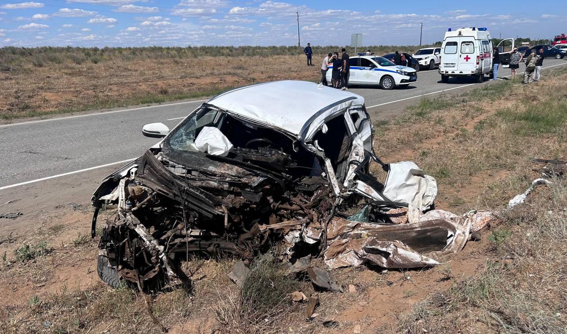 Трое погибших: смертельное ДТП произошло сегодня на астраханской трассе