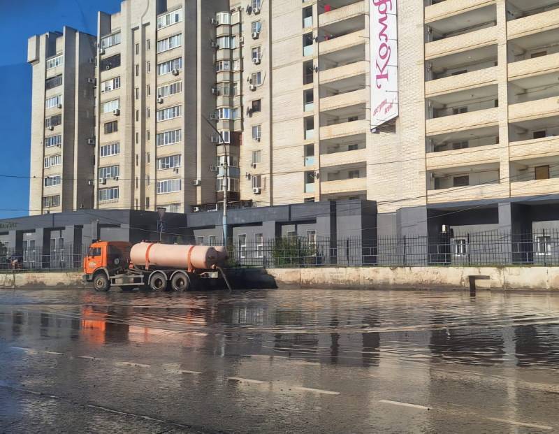 Астрахань осушают после проливного дождя