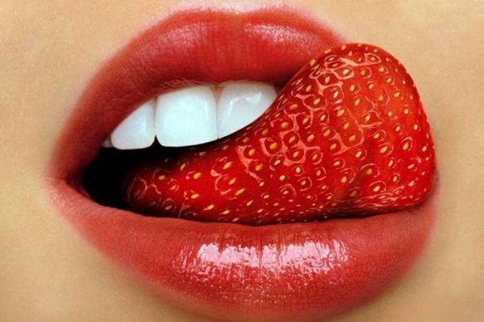 17-летний астраханец рассылал интимные фото своей бывшей