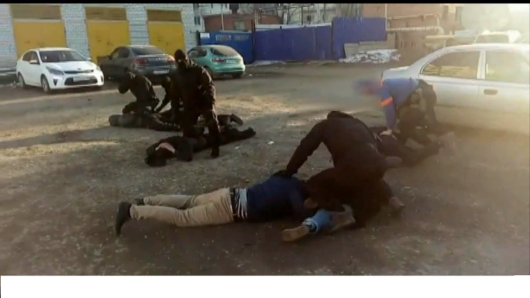 В Астрахани спецназ задержал банду вымогателей (ВИДЕО)