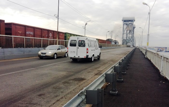 В Астрахани на выходные ограничат автодвижение по Старому мосту