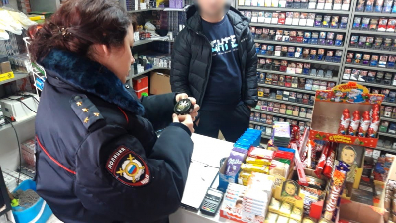 Астраханским детям в легкую продают никотиновые смеси