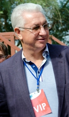 Квартирный вопрос не  испортил Константина Маркелова