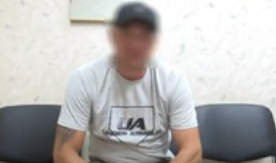 В Дагестане задержали подозреваемого в убийстве мужчины под Астраханью, которое произошло в 2007 году: видео допроса