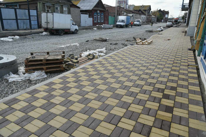 Ремонт улицы Каховского в Астрахани вскрыл целый клубок проблем в работе власти