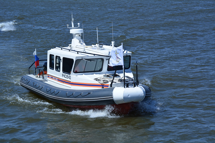 В Астрахани девушка упала в Волгу с Нового моста