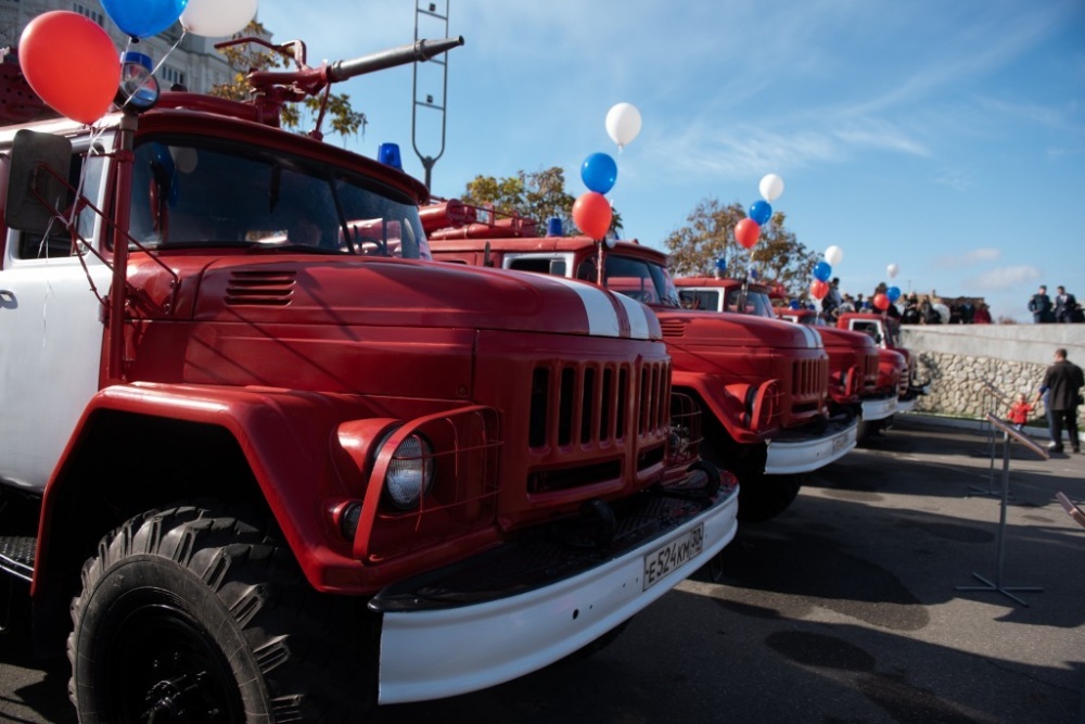 В Нижнем Баскунчаке добровольная пожарная дружина спустя 5 лет наконец получила собственный пожарный автомобиль