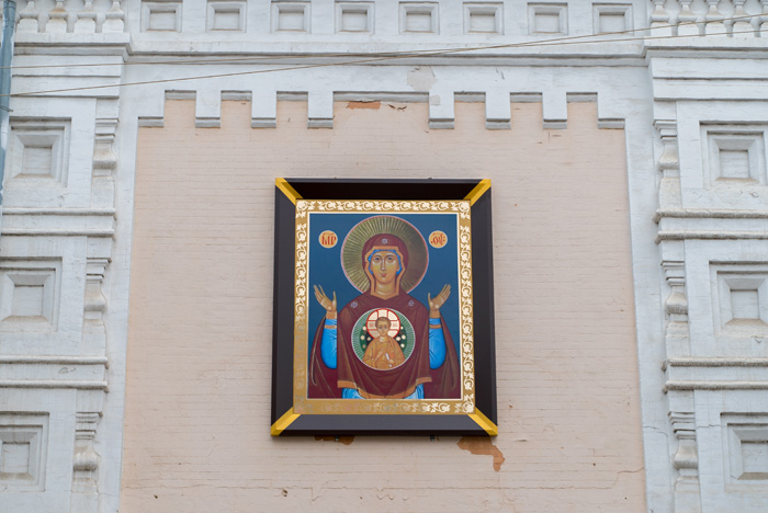 В центре Астрахани восстанавливают разрушенный в советские годы храм