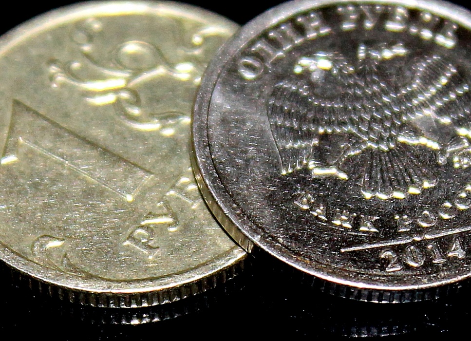 Астраханские чиновники: сколько их и как много они получают?