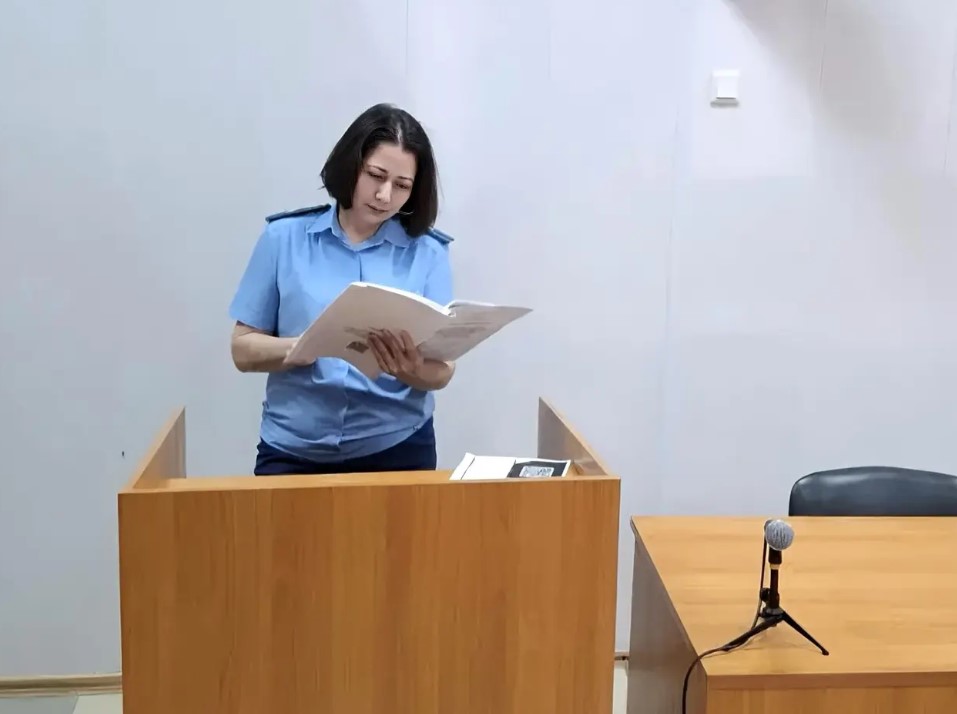 Астраханского экс-полицейского, выбивавшего показания пытками, приговорили к строгому режиму 