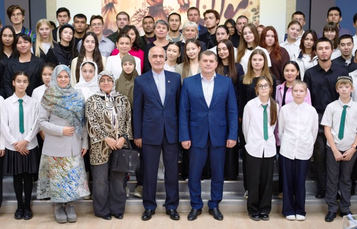 В Астрахани почтили память выдающихся иранских мыслителей