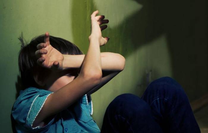 Дело астраханца, который истязал своих пятерых детей, направили в суд