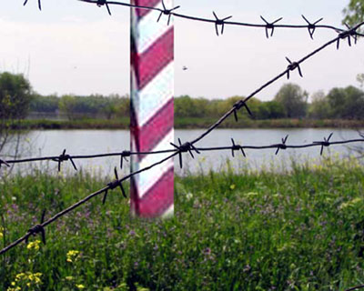 Нелегальные мигранты берут российскую границу штурмом: три «забавные» астраханские истории