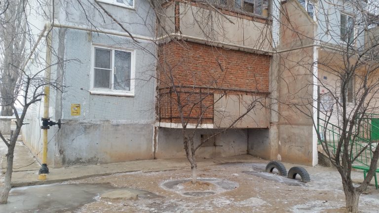 Знаменитый блогер Варламов обратил внимание на ахтубинскую квартиру для социопатов