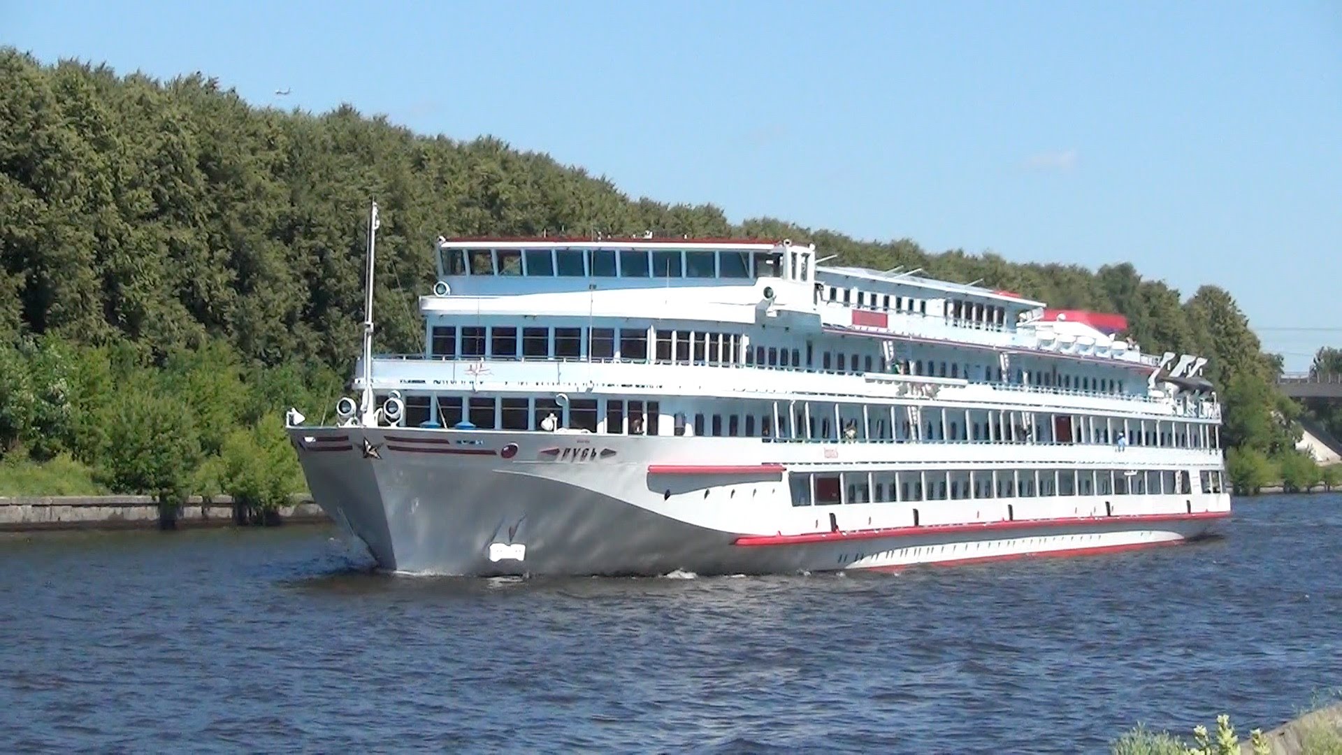 Астрахань и Махачкалу свяжут круизами