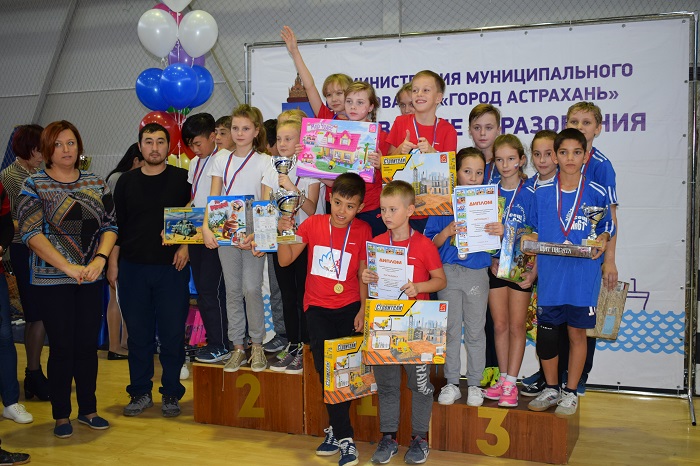 Более 40 команд приняло участие в спартакиаде младших школьников