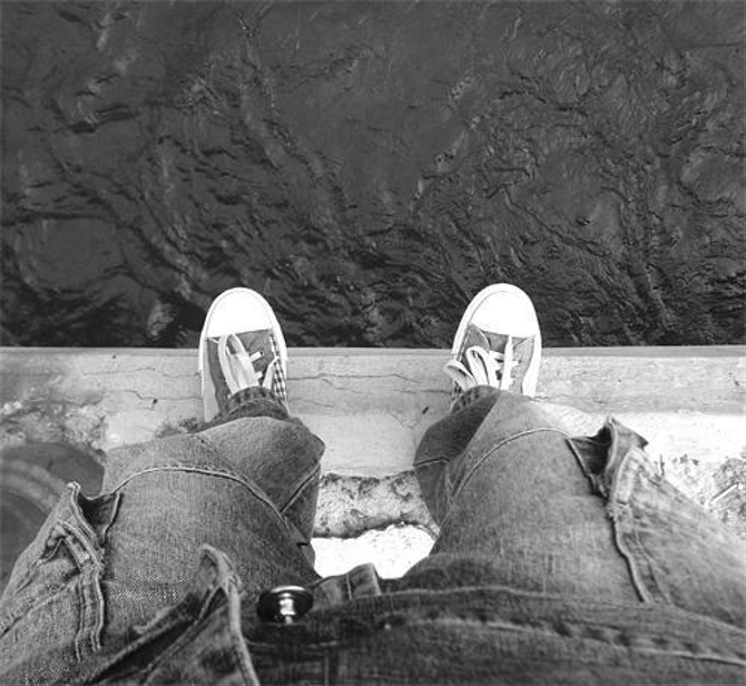 Астраханец пытался покончить с собой на Новом мосту