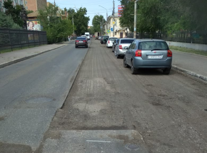 В Астрахани ремонтируют улицу Ленина