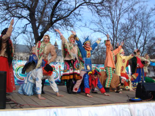 Новогодние праздники Астрахань отметит народными гуляниями 