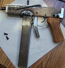 ПРИКАЗАНО УНИЧТОЖИТЬ. Конфискованное оружие сжигали два дня