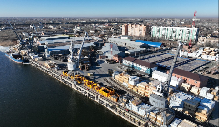 Грузооборот астраханских портов взлетел почти в полтора раза