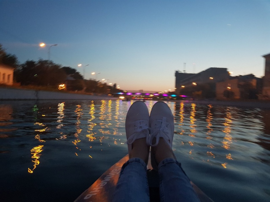 Астраханцы могут покататься на байдарке по городским каналам