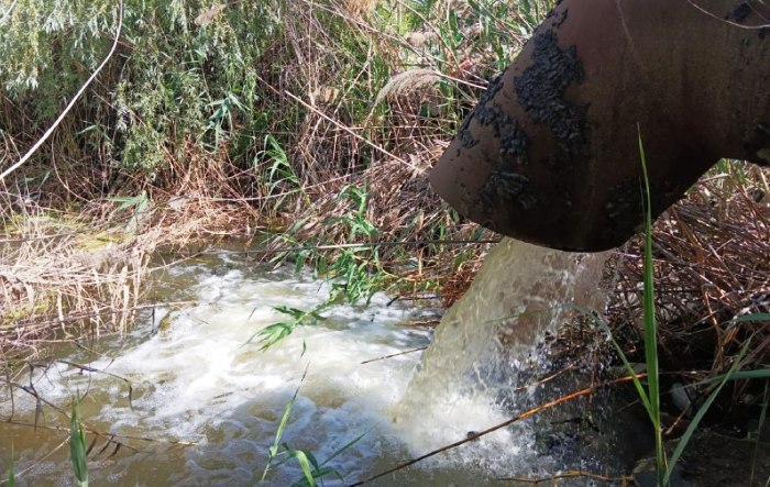 В Астрахани приступили к подкачке ерика Солянка