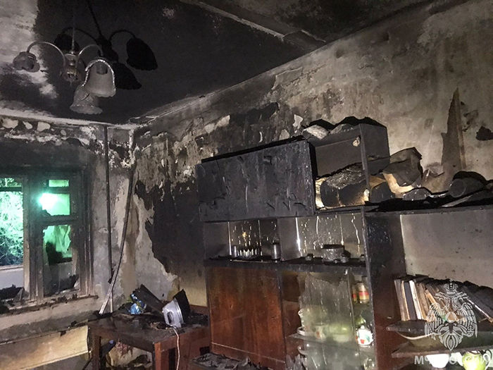 Астраханец дважды за сутки устроил пожар в своей квартире