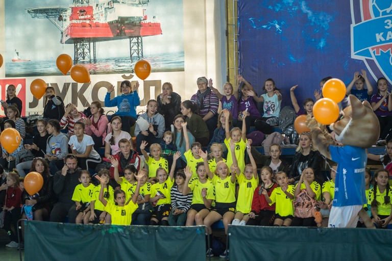 Старт дан! В Астрахани прошел первый этап акции «Забей ЧЕМПИОНУ»