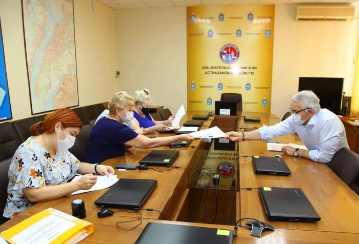 Леонид Огуль подал документы для выдвижения кандидатом в депутаты Госдумы 