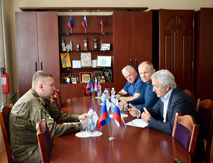 ЕР сообщила о вывозе пациентов из ЛДНР в Россию медиками-добровольцами