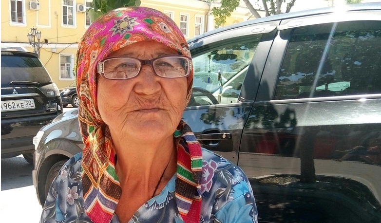 Бабушка, которая поёт: астраханская версия