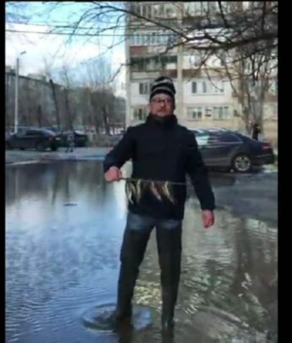 Астраханец удивительным способом поймал сухую рыбу (ВИДЕО)