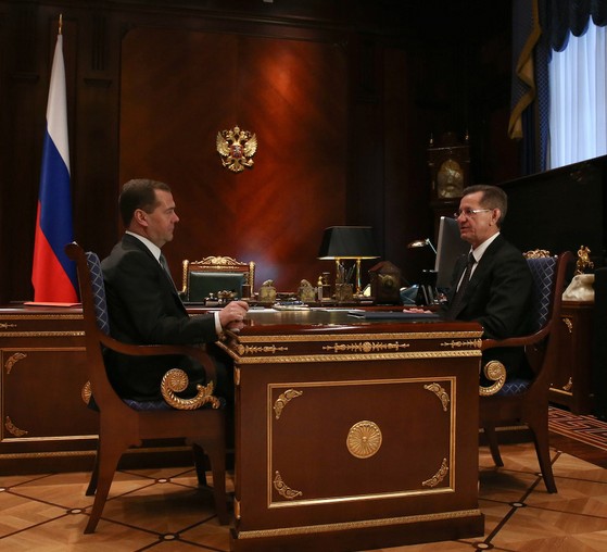 Астраханский губернатор и российский премьер обсудили развитие ОЭЗ «Лотос»