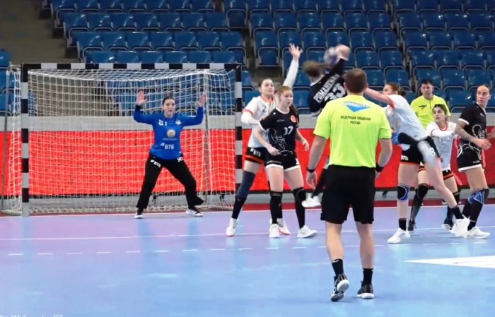 «Астраханочка» в тренировочном режиме устроила разгром аутсайдеру