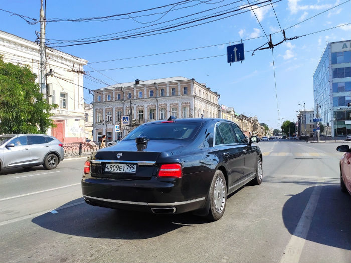 В Астрахани вновь замечен президентский Aurus